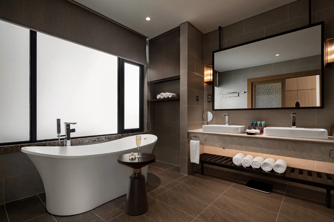 Whgcr Bathroom In Mtr (1) Large