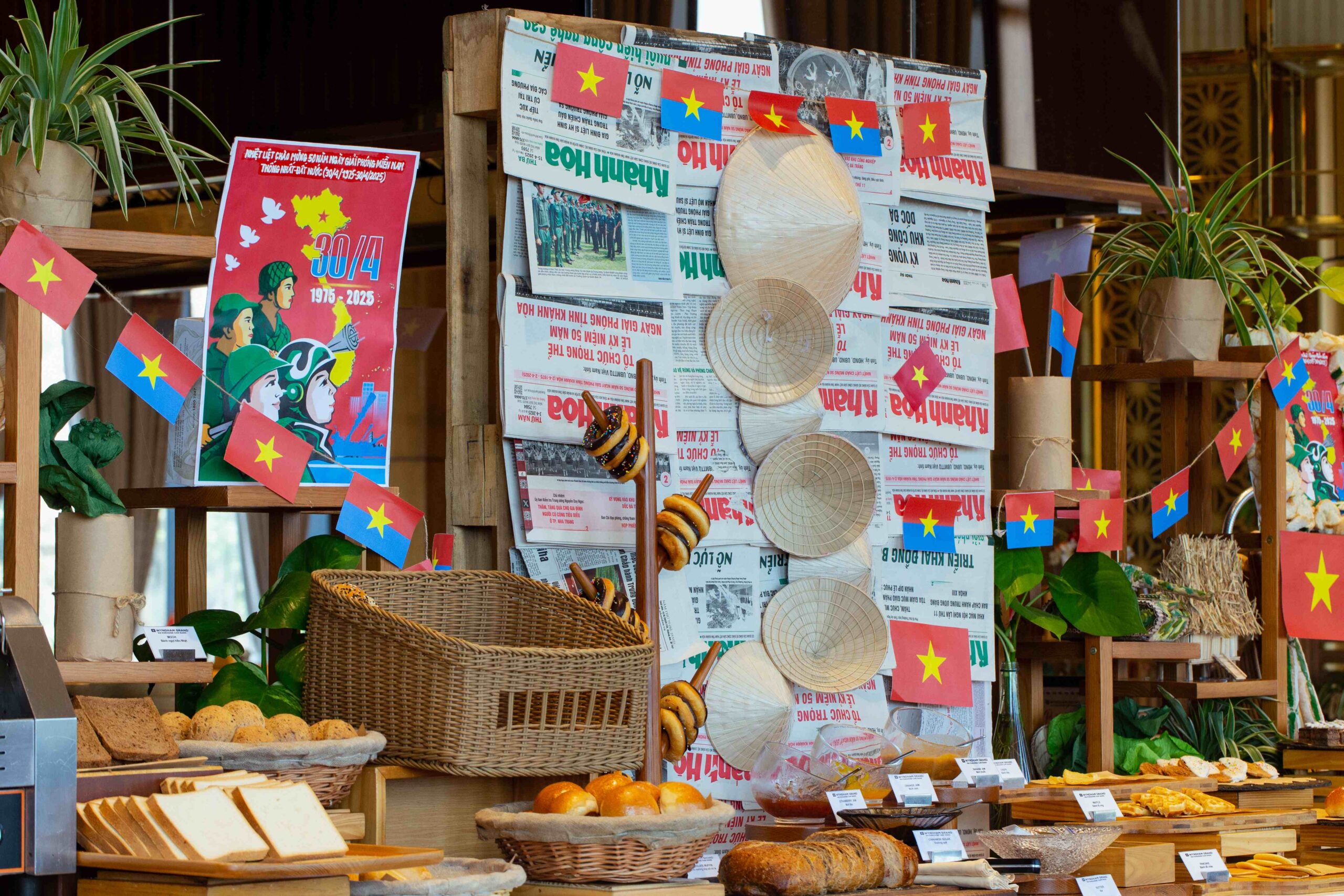 Chào Mừng Giỗ Tổ Hùng Vương, Ngày Thống Nhất & Quốc Tế Lao Động 30/04 – 01/05